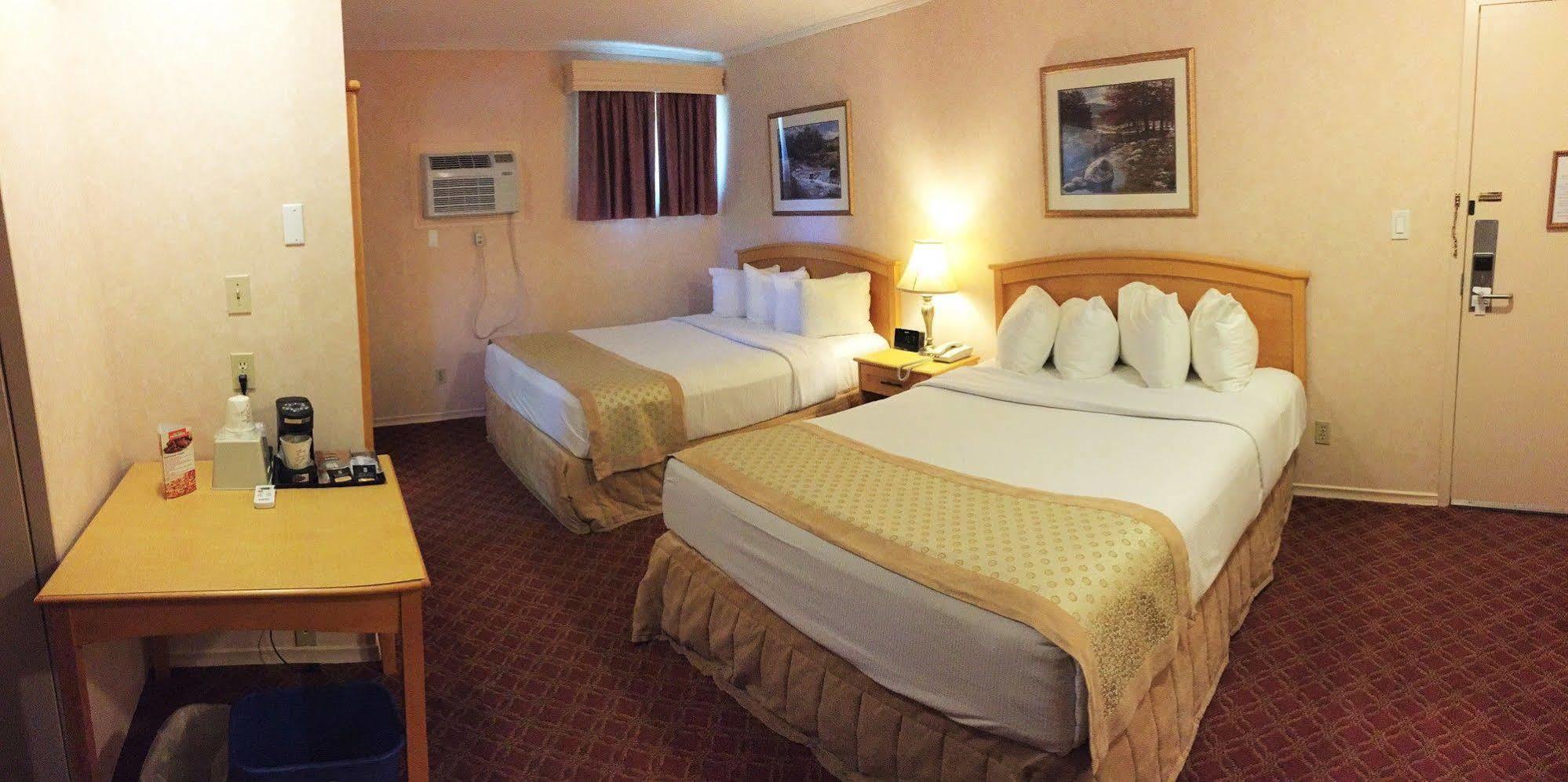 Sword Inn Bancroft Bagian luar foto