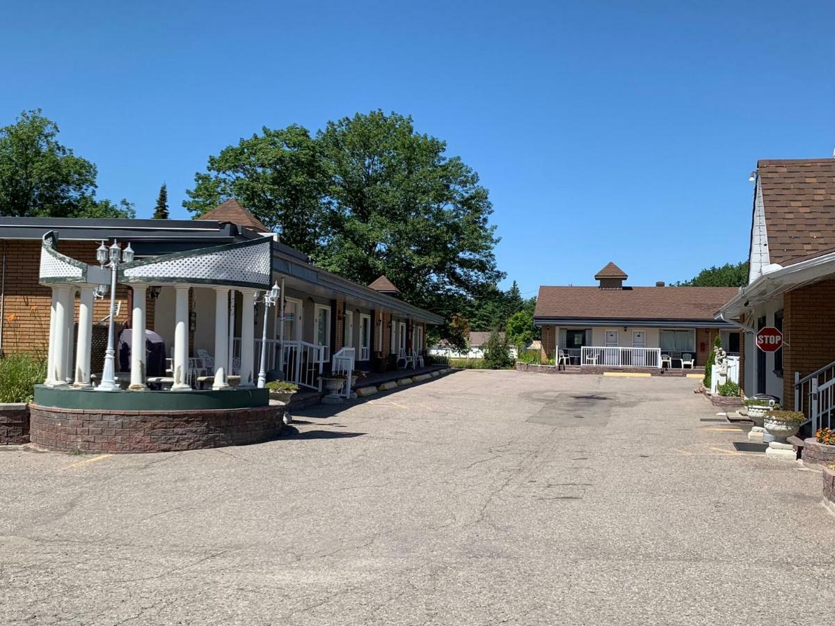 Sword Inn Bancroft Bagian luar foto