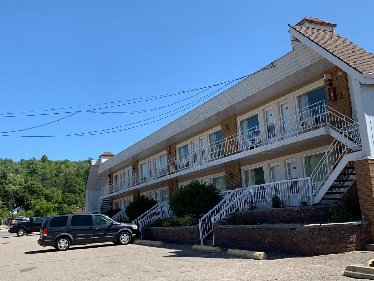 Sword Inn Bancroft Bagian luar foto